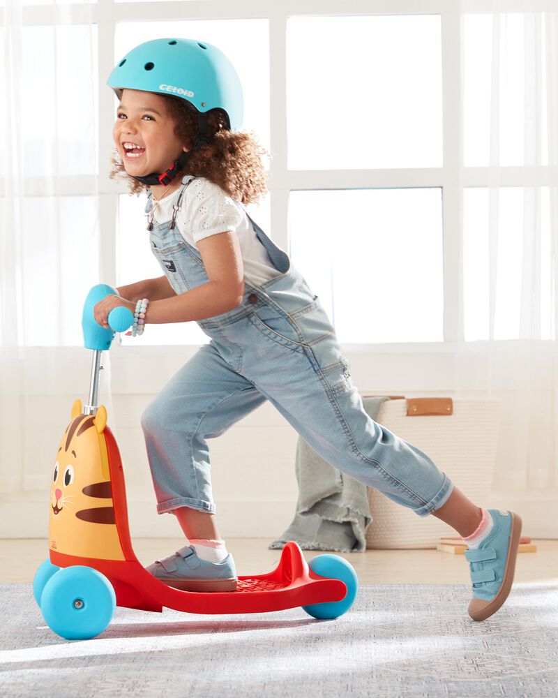 Daniel Tiger 3-in-1 Ride-On Toy, image 7 of 11 slides