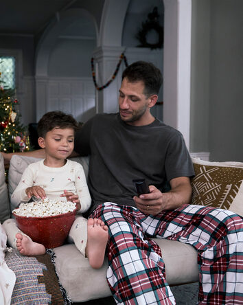 Adult Flannel Plaid Print Long-Sleeve Loose Fit 2-Piece Pajamas - Red/Green, 